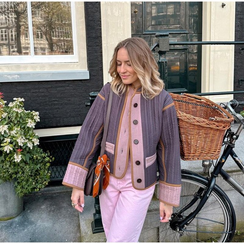 Veste de femme transition confortable avec détail à boutons