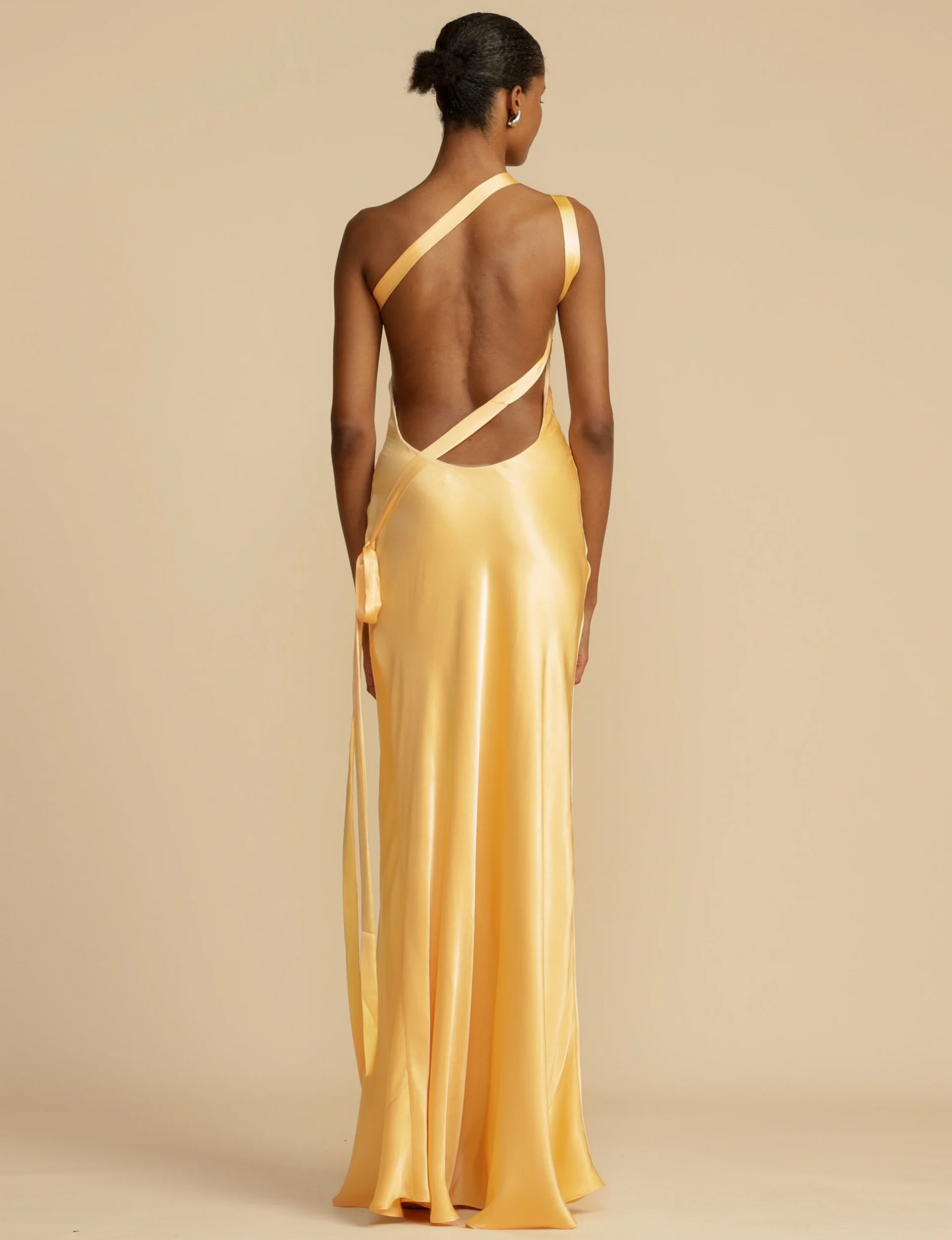 Robe Fluide en Soie à une Epaule Raffinée pour Femme