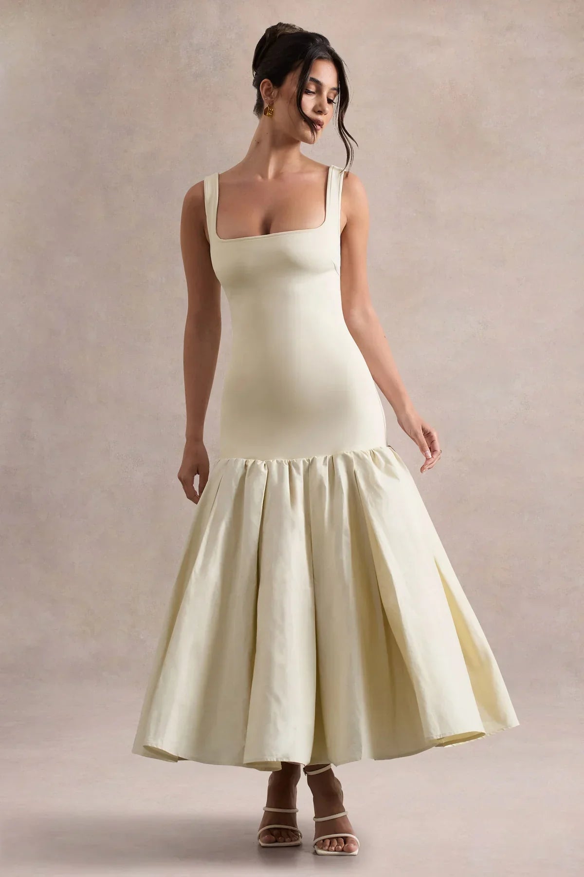 Robe midi élégante et chic pour femme