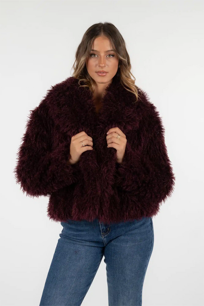 Manteau en fausse fourrure douillet pour un chic hivernal