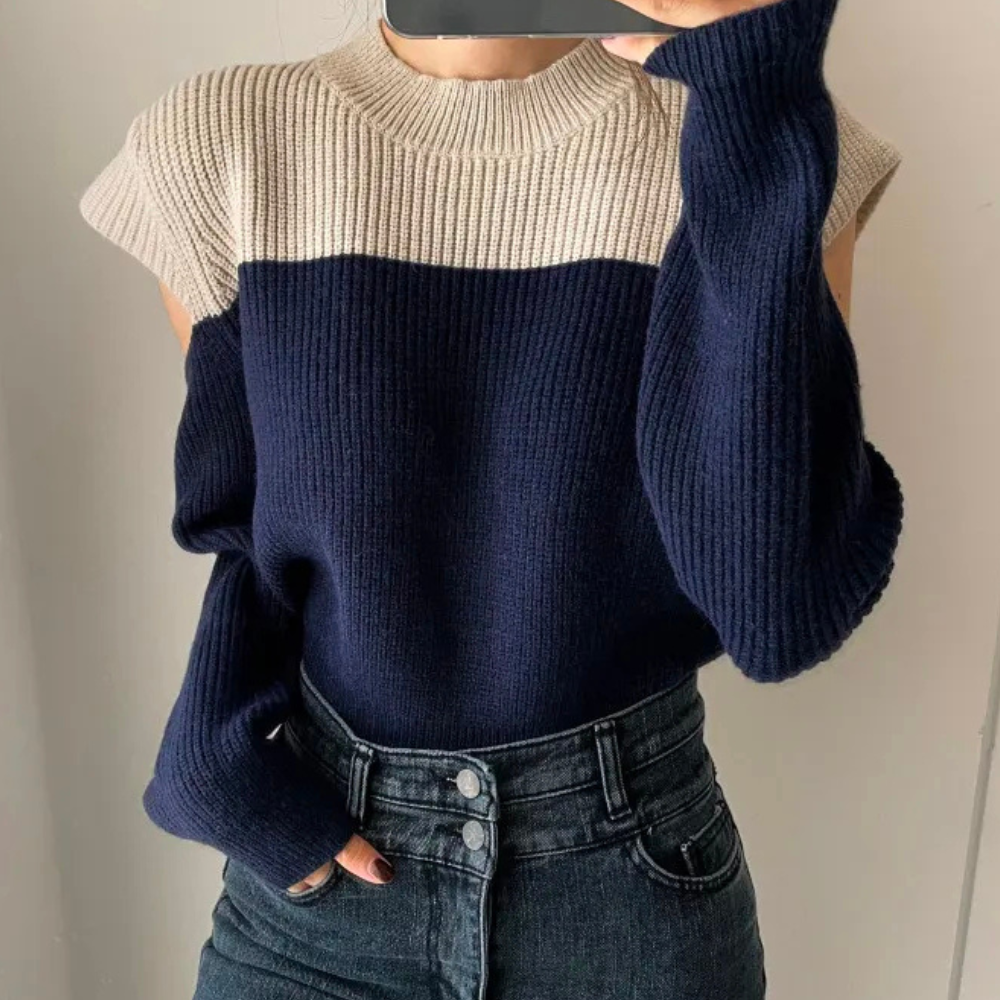 Pull en tricot bicolore avec manches ajourées