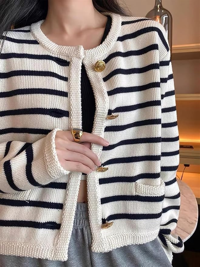 Pull tricoté rayé confortable pour les superpositions d'automne