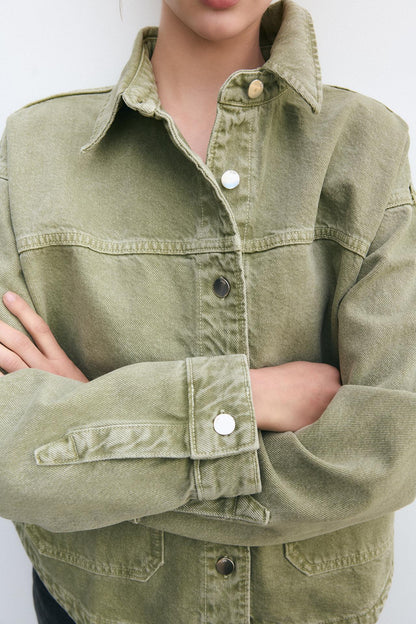 Veste en jean kaki classique pour un style quotidien