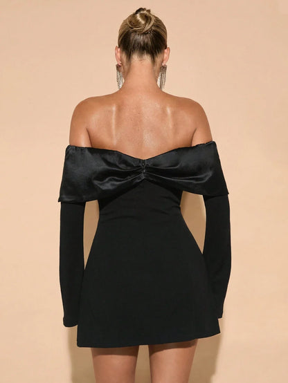 Robe Courte à Épaules Dénudées et Manches Longues pour Femme