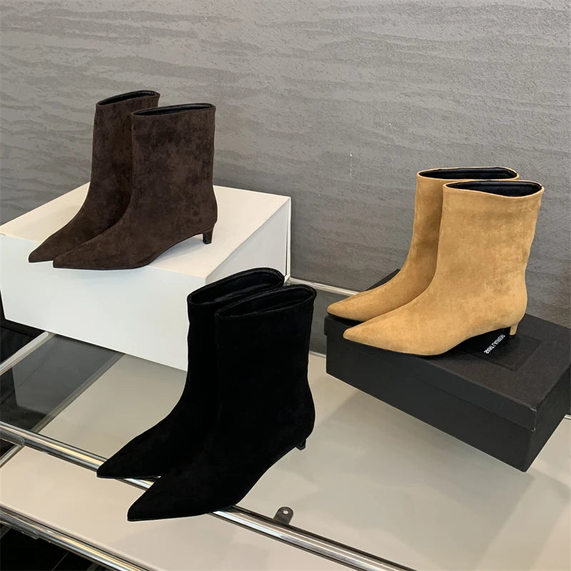 Bottes chevilles en cuir chic