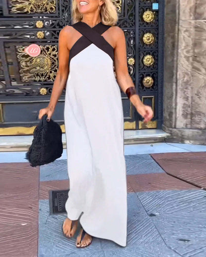 Robe moulante dos nu à col halter croisé