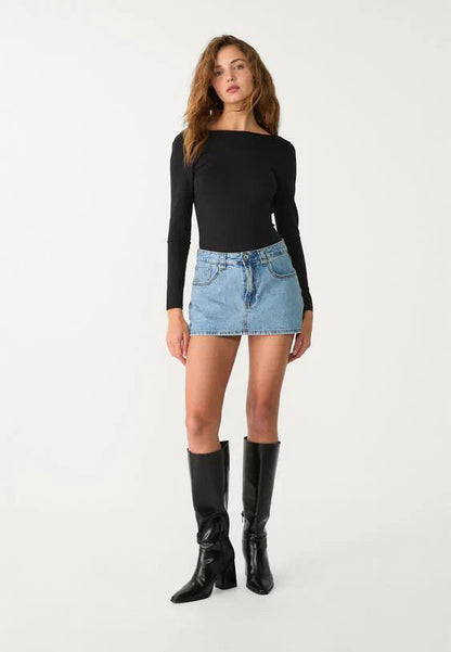 Mini-jupe-short en denim décontracté pour un look quotidien sans effort