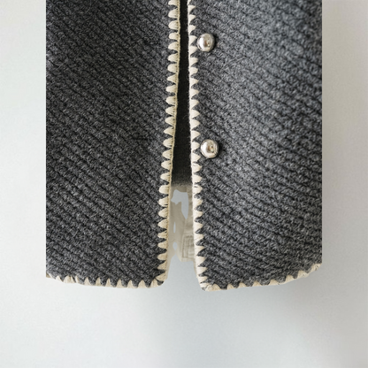 Cardigan en maille légère chic pour superposition