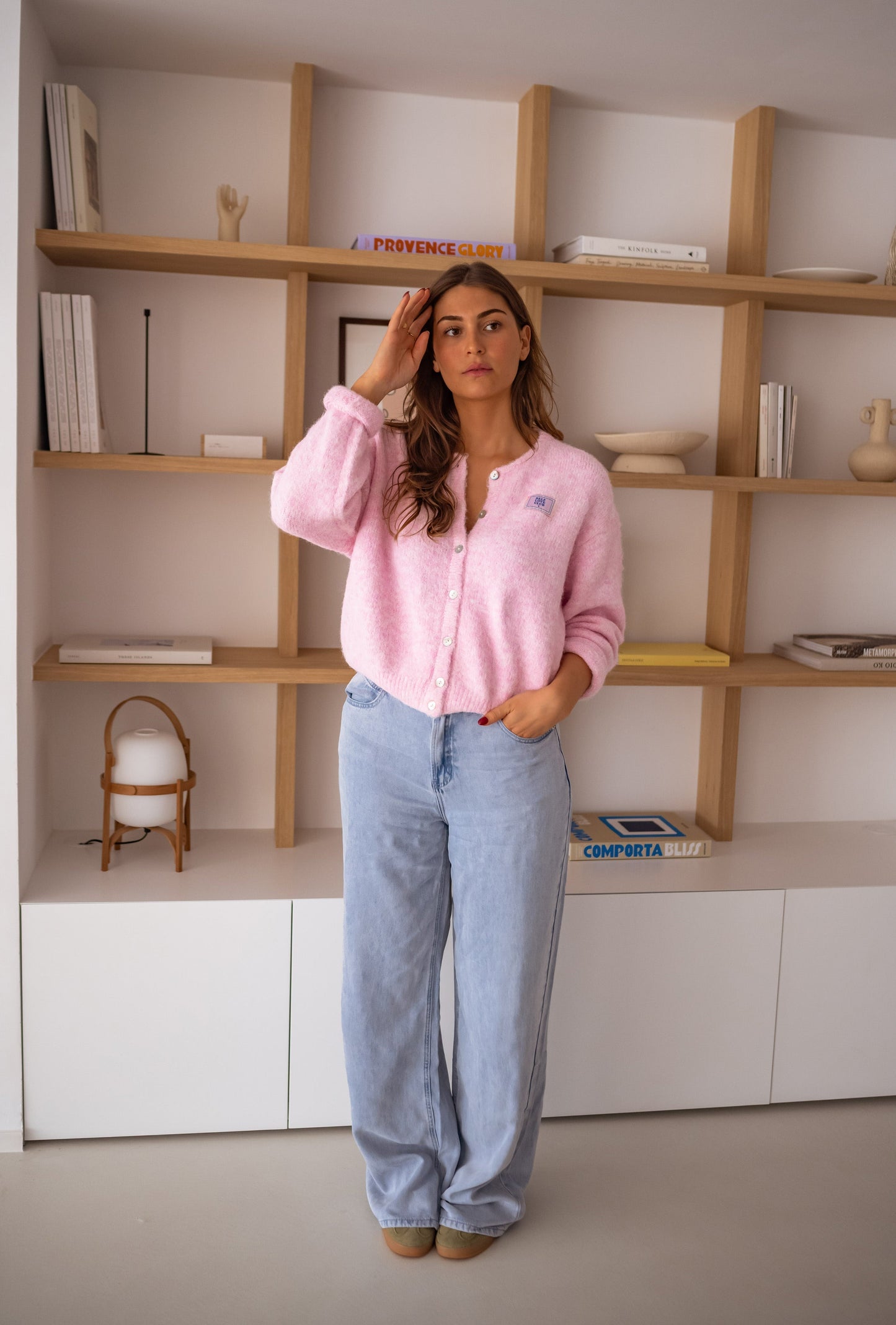 Cardigan matelassé rose chic pour looks superposés