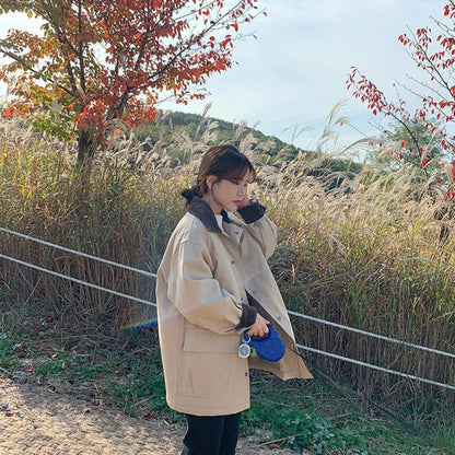 Veste pour femmes d'inspiration vintage avec col rabattu et grandes poches