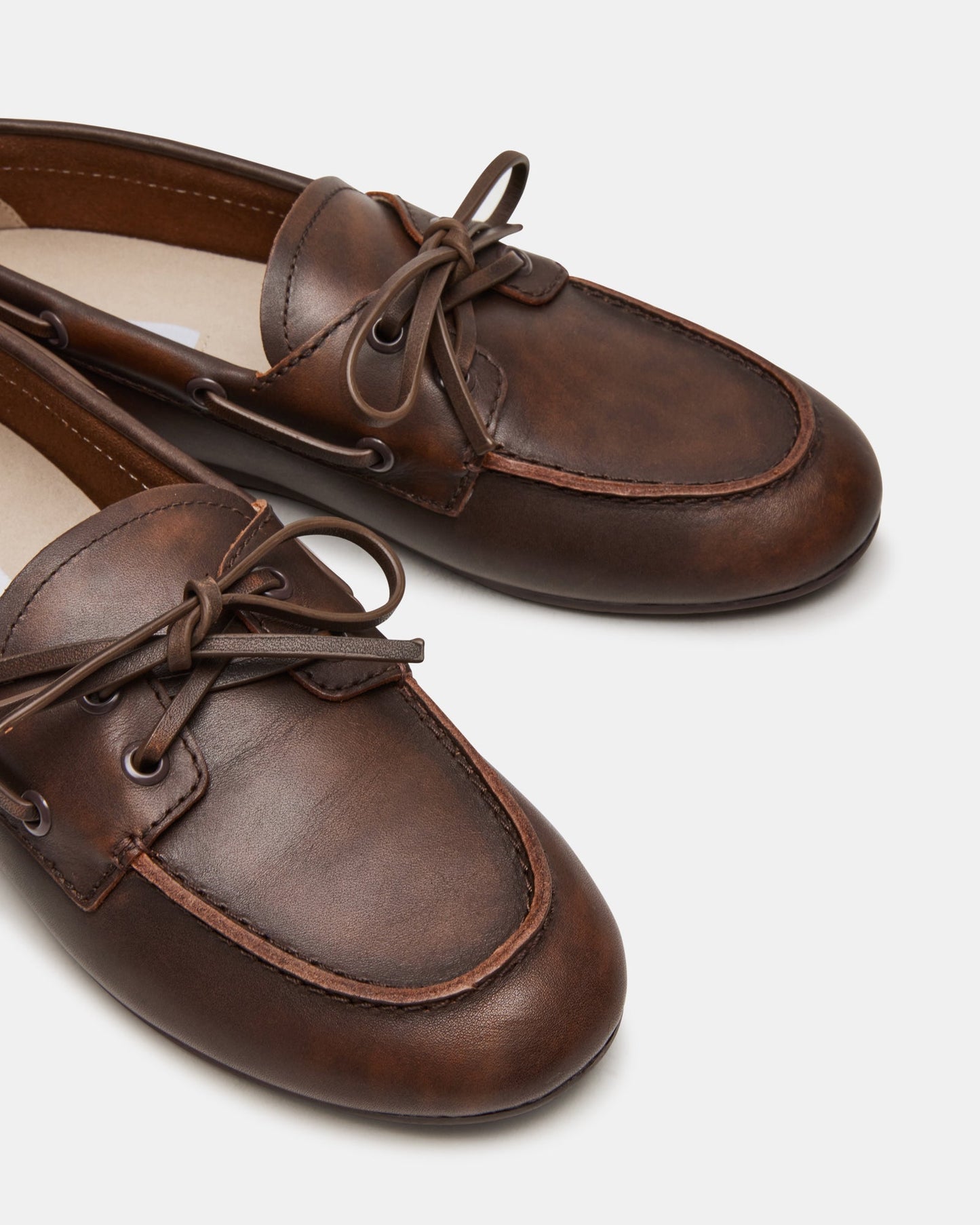 Mocassins plats classiques en cuir pour femmes