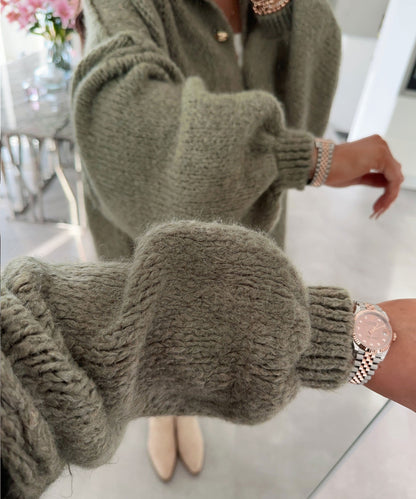 Cardigan tricoté oversize confortable en kaki doux