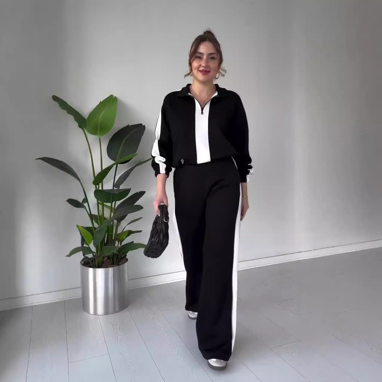 Ensemble chic 2 pièces avec haut à col à fermeture éclair et pantalon