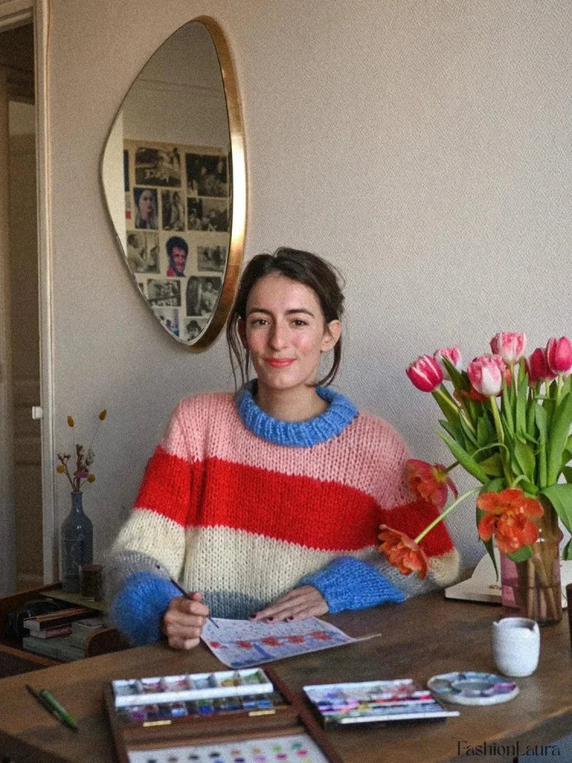 Pull en maille à rayures colorées pour un look décontracté chic