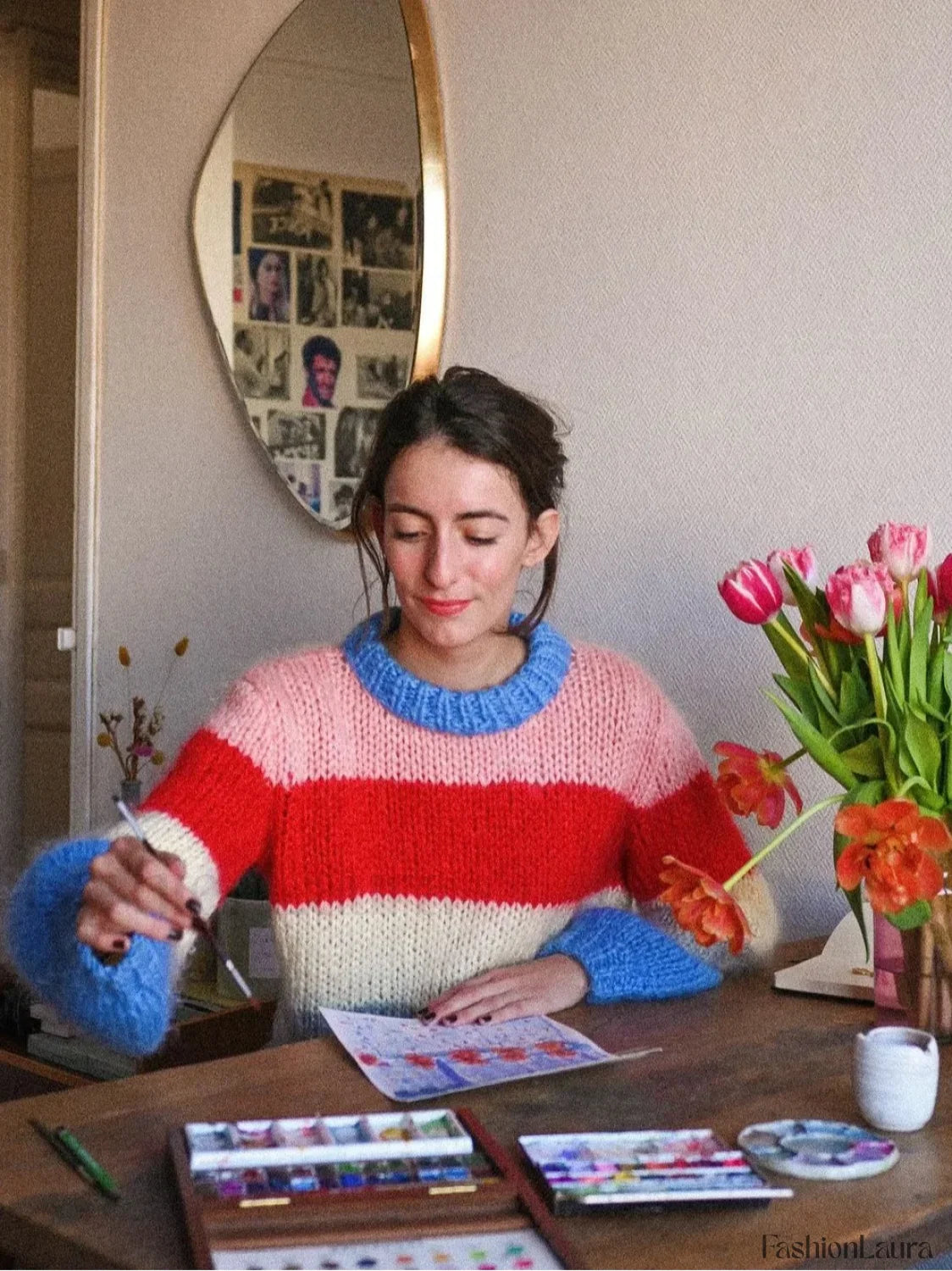 Pull en maille à rayures colorées pour un look décontracté chic