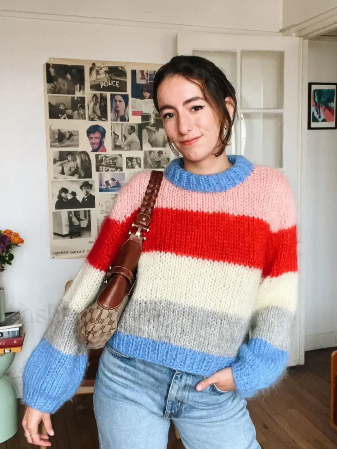 Pull en maille à rayures colorées pour un look décontracté chic