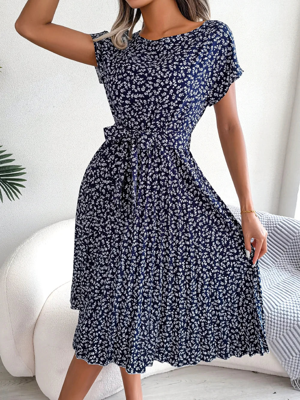 Robe longue plissée à ligne A à motif floral