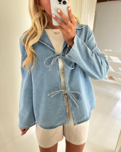 Veste ajustée élégante pour femmes au style intemporel