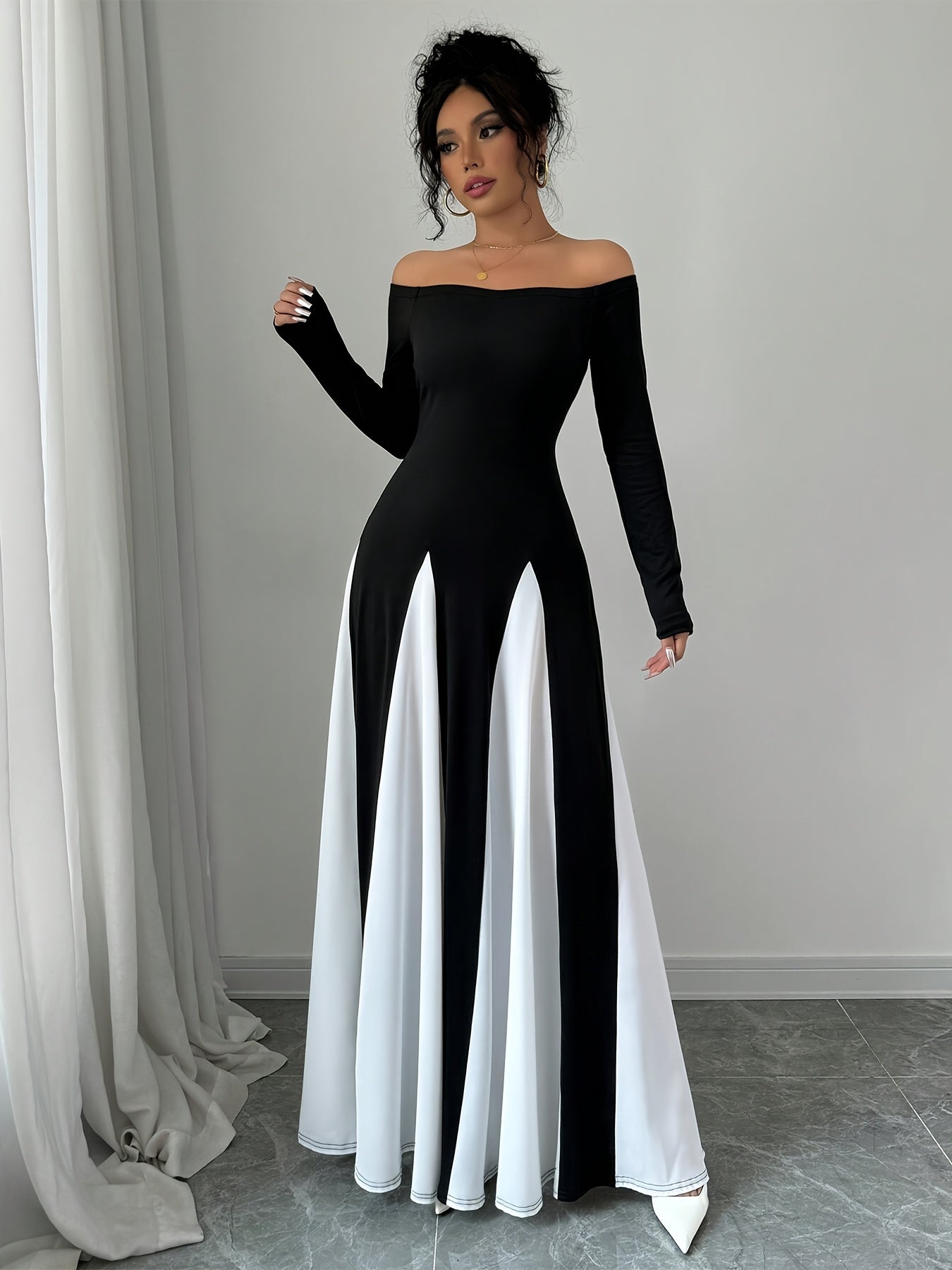 Robe Symphonique Époustouflante Épaules Dénudées Et Manches Longues Pour Femme