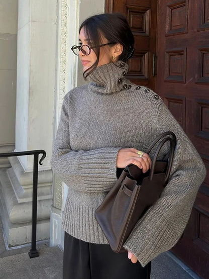Pull-over ample à col roulé boutonné confortable