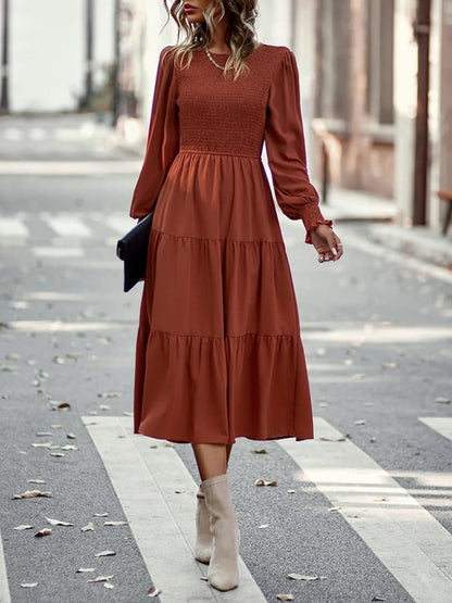 Robe midi moderne minimaliste élégante femmes