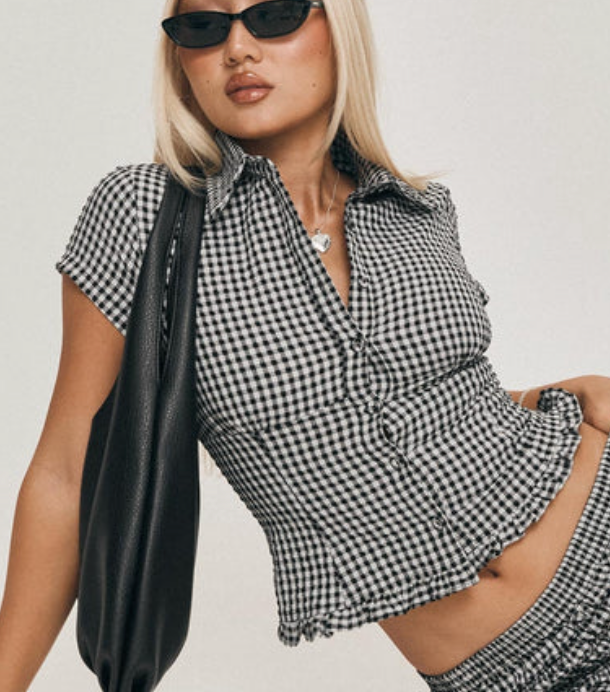 Blouse fluide coupe décontractée pour une élégance quotidienne sans effort