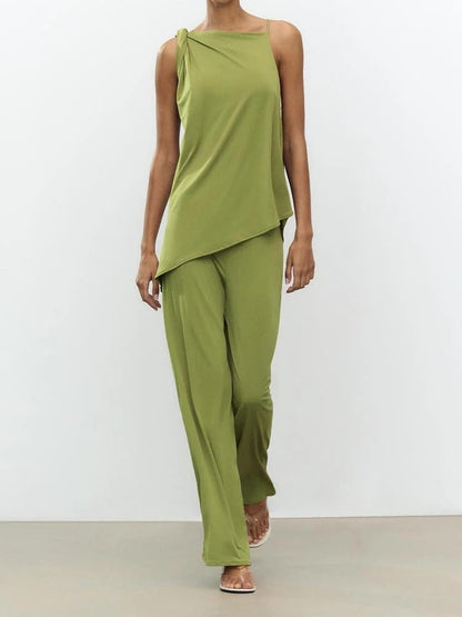 Ensemble chic deux pièces pantalon large avec détail plissé