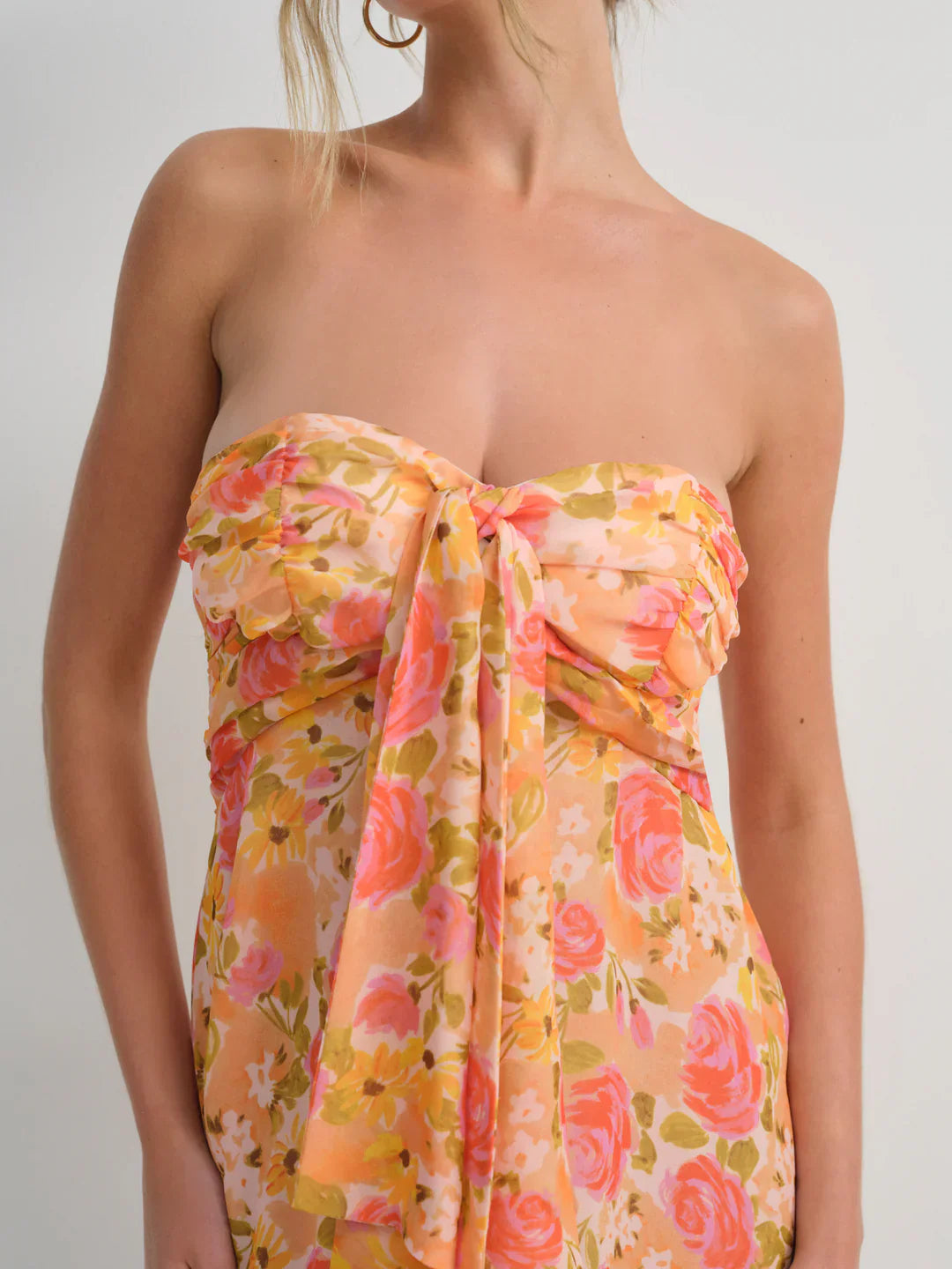 Robe maxi bohème fleurie fluide pour ambiance estivale
