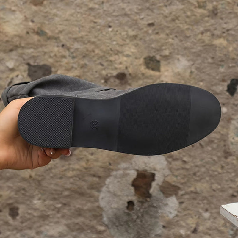 Bottes chevilles en cuir chic avec détail boucle