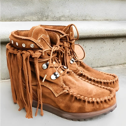 Bottines en daim à pompon pour femmes