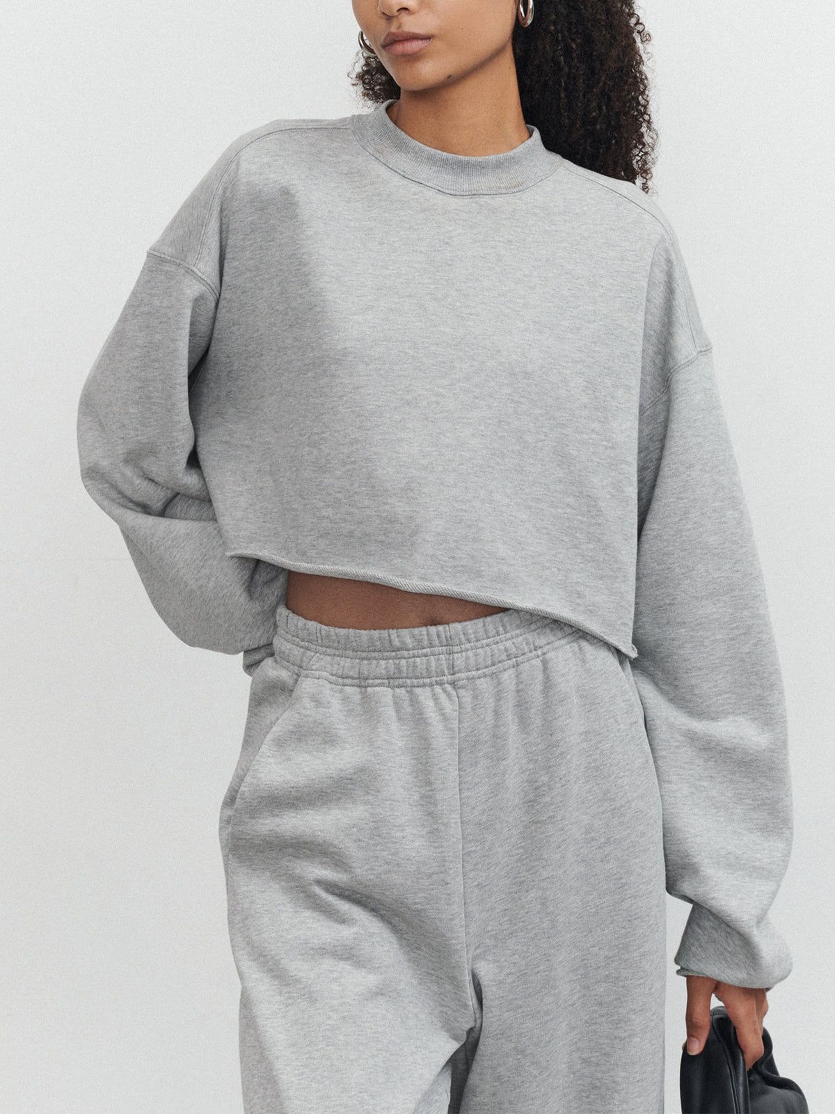 Sweat-shirt court confortable pour un style chic décontracté