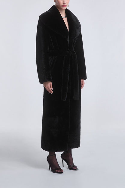 Manteau Chic en Fausse Fourrure pour un Style Hivernal Élégant