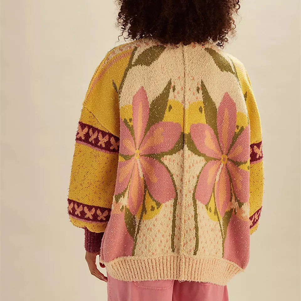 Cardigan en tricot floral douillet avec coupe ample et manches longues