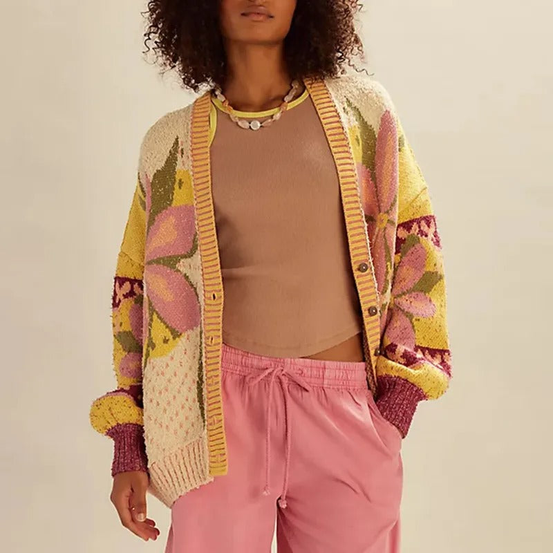 Cardigan en tricot floral douillet avec coupe ample et manches longues