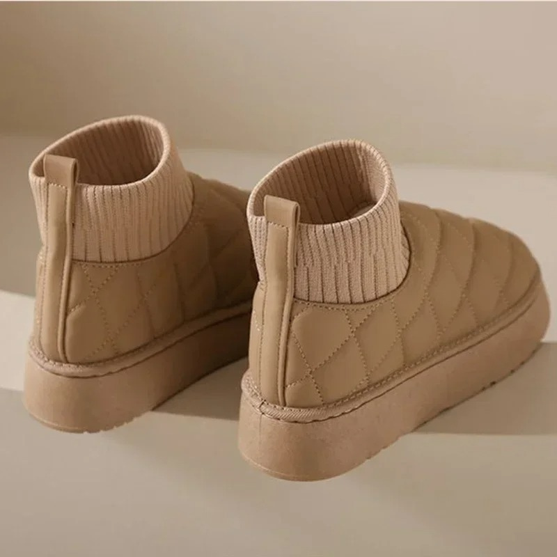 Chaussons en tricot douillet avec semelle épaisse et doublure chaude