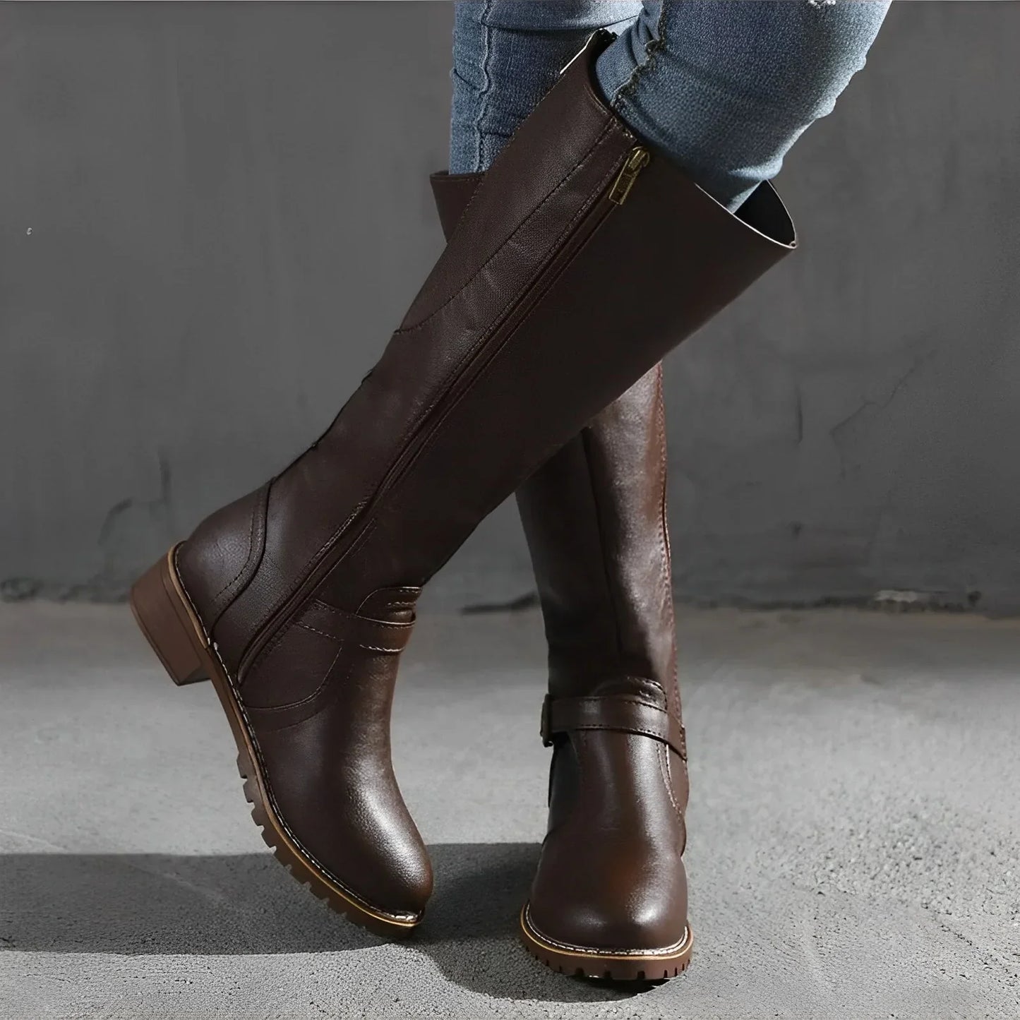 Bottes longues en cuir à boucle métallique premium femmes