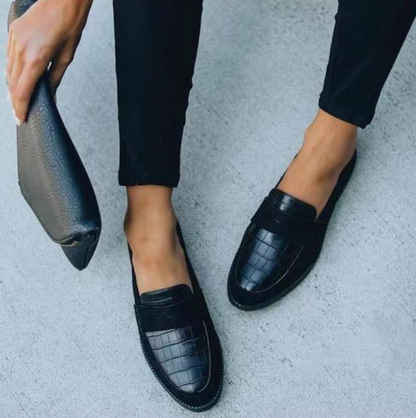 Mocassins en cuir pour femmes – Noirs, élégants et intemporels