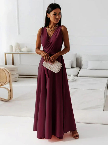 Robe Maxi Élégante à Col V avec Design Raffiné