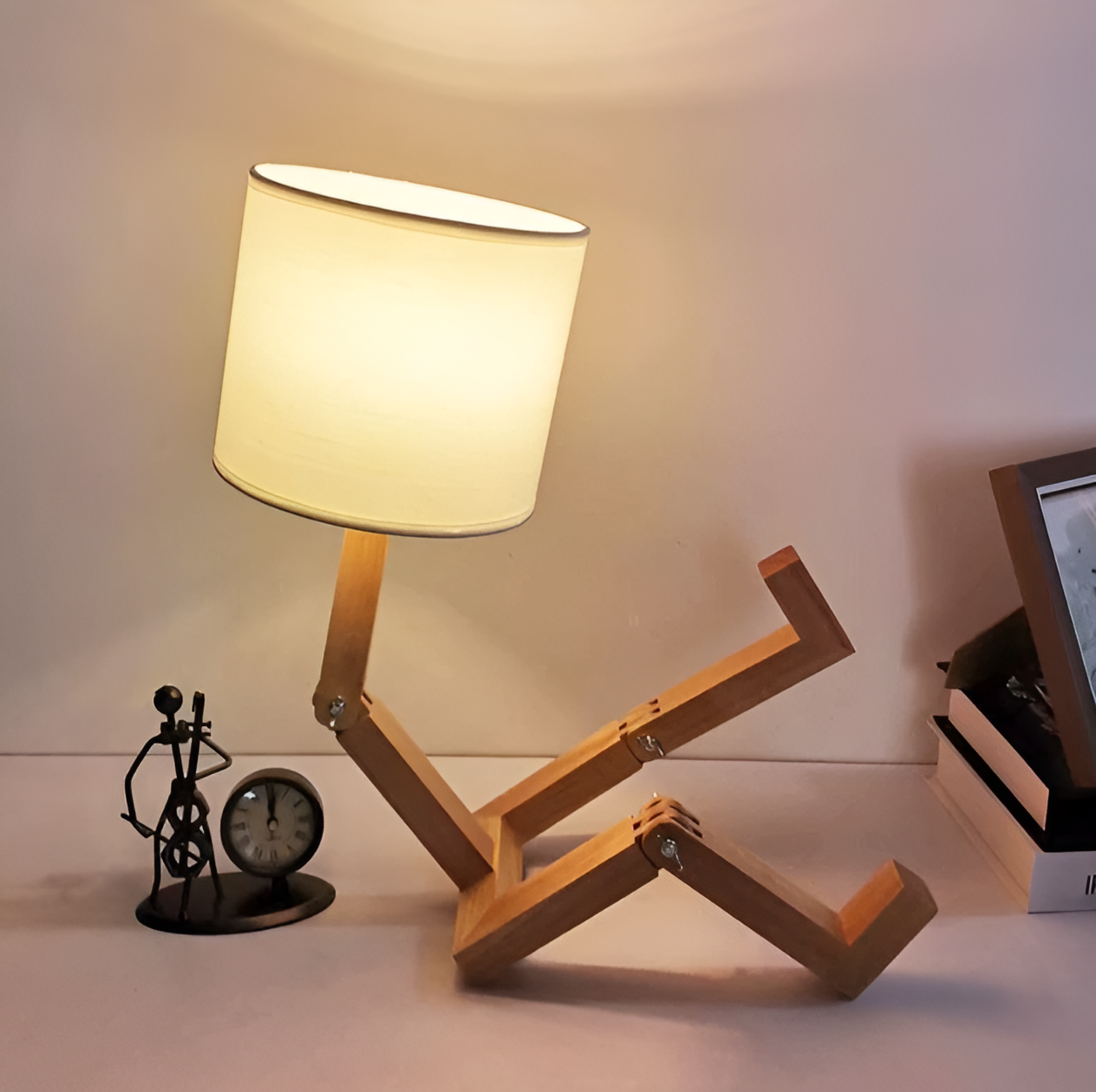 Lampe de Bureau Robot en Bois Flexible Moderne