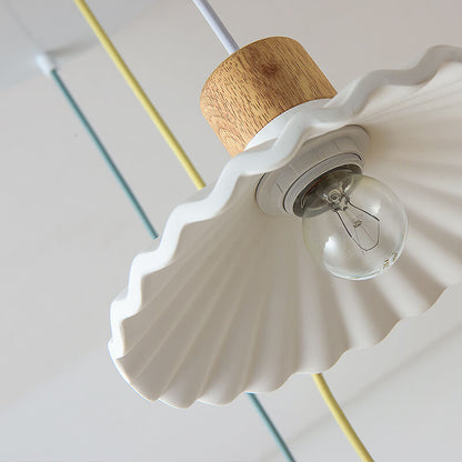 Lampe suspendue réglable aux couleurs vives