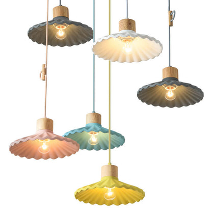 Lampe suspendue réglable aux couleurs vives