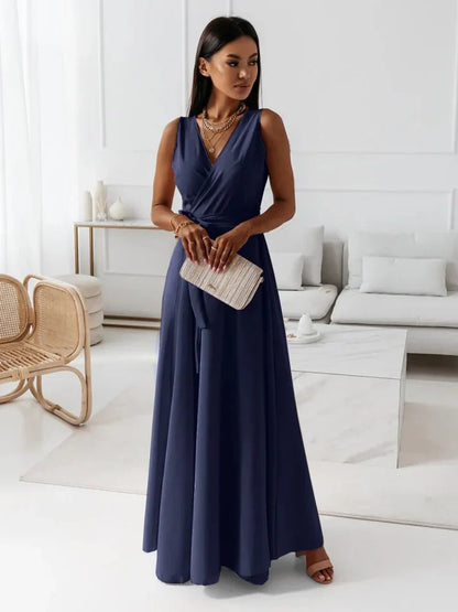 Robe Maxi Élégante à Col V avec Design Raffiné