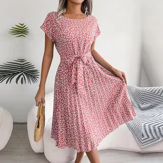 Robe longue plissée à ligne A à motif floral