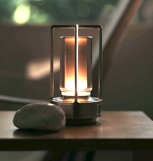 Lampe de table sans fil portable légère et adaptive