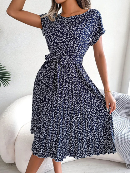 Robe longue plissée à ligne A à motif floral
