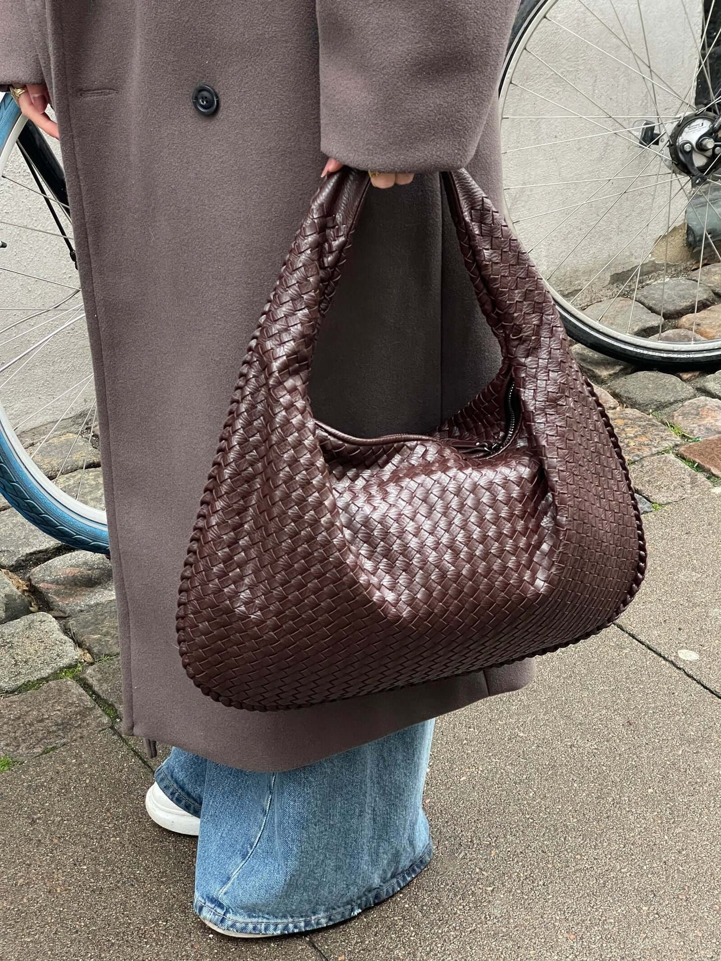 Grand sac à bandoulière en cuir tressé pour dames