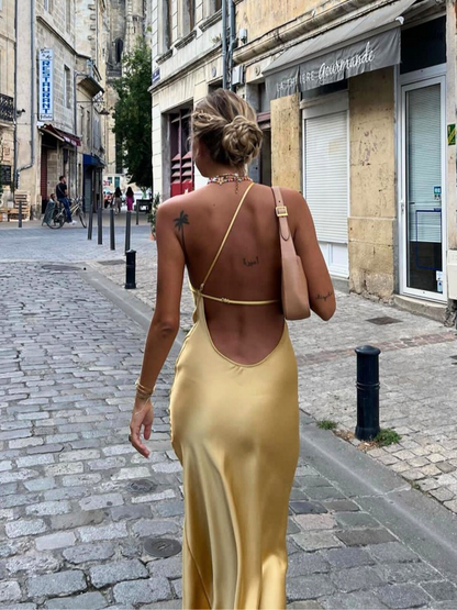 Robe Longue Évasée en Soie à Épaule Dénudée pour Femme