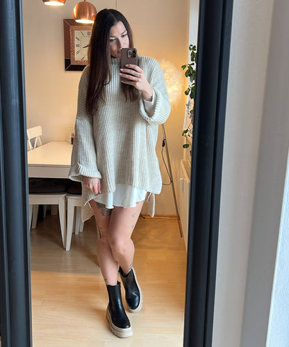Pull tricoté surdimensionné confortable en beige doux