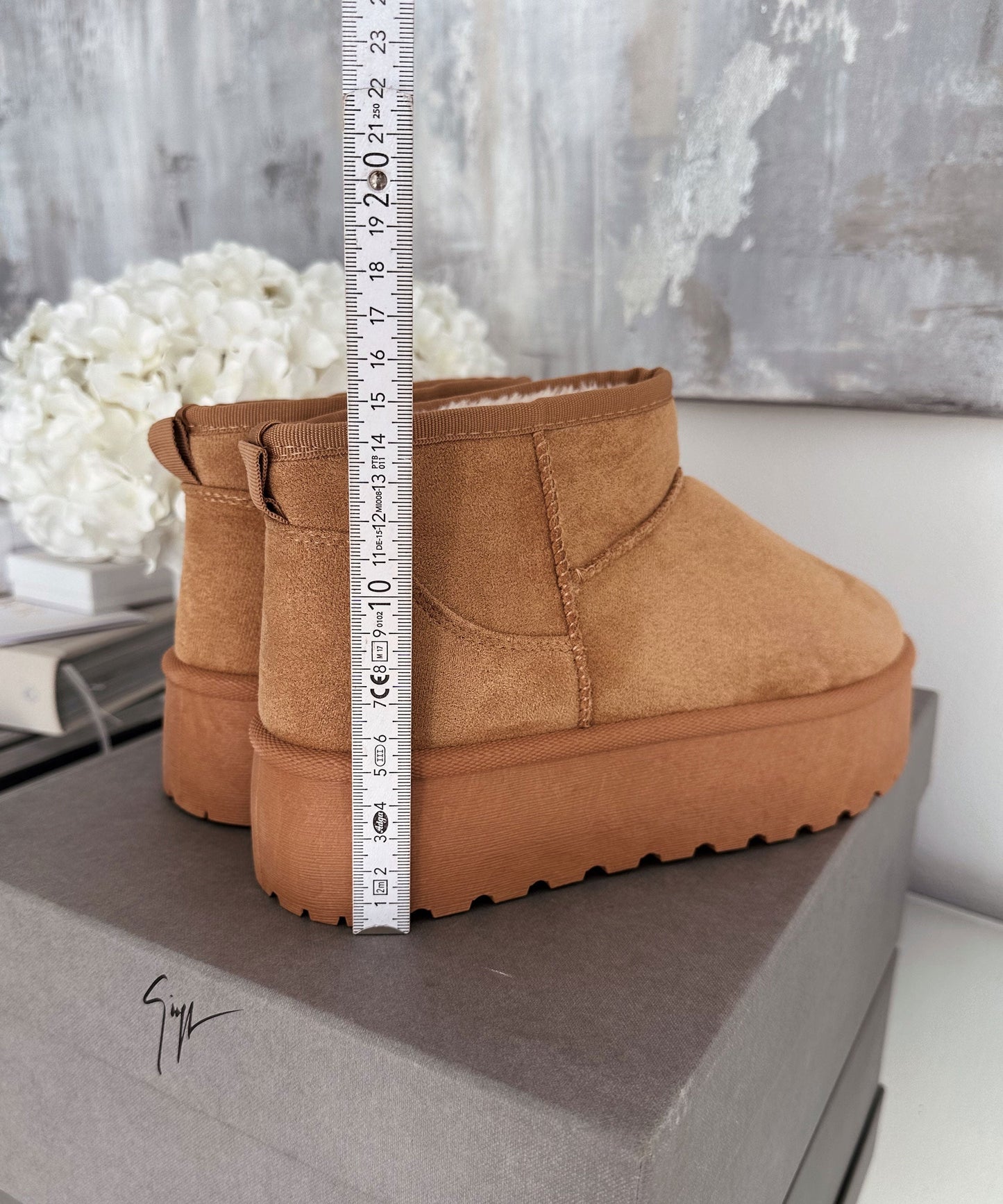 Bottes à plateforme en cuir marron pour un style quotidien élégant