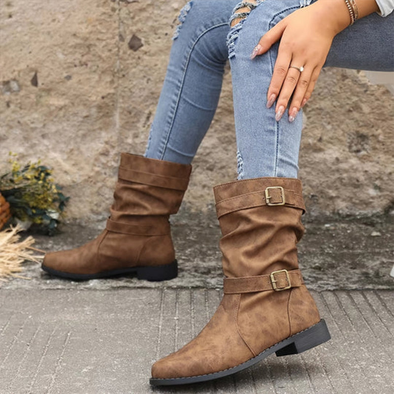 Bottes chevilles en cuir chic avec détail boucle